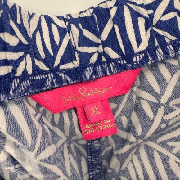 Lilly Pulitzer Blue Ocean View Shorts Size XL - Picture 3 of 5